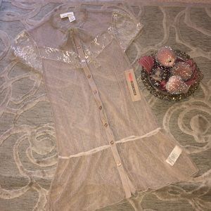 NWT🌷DKNY JEANS🌷Beige nylon lace tie neck blouse